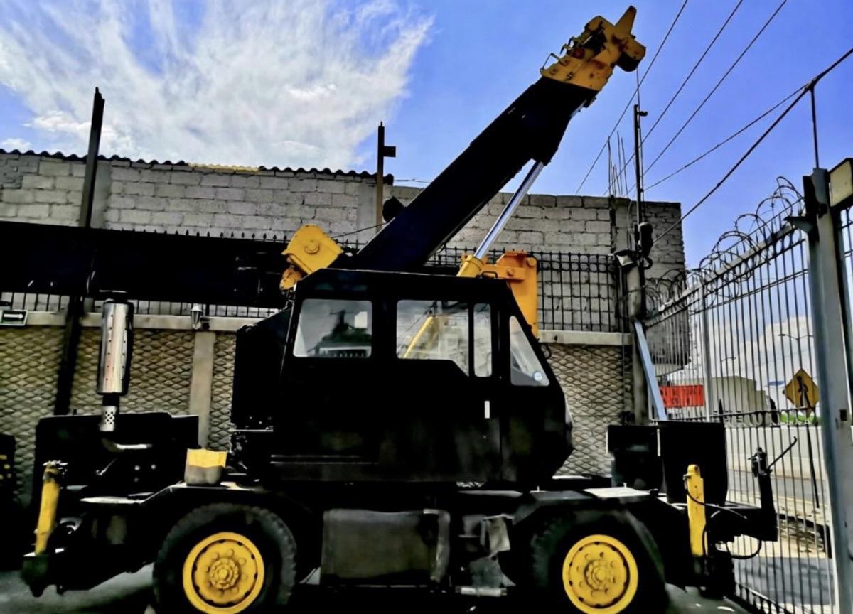 KOBELCO CK 1600G-2